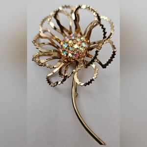 Vintage Sarah Coventry Allusion Gold Flower Brooch with Iridescent Accents